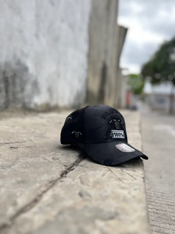 Gorra · Oveja negra, Multimarca