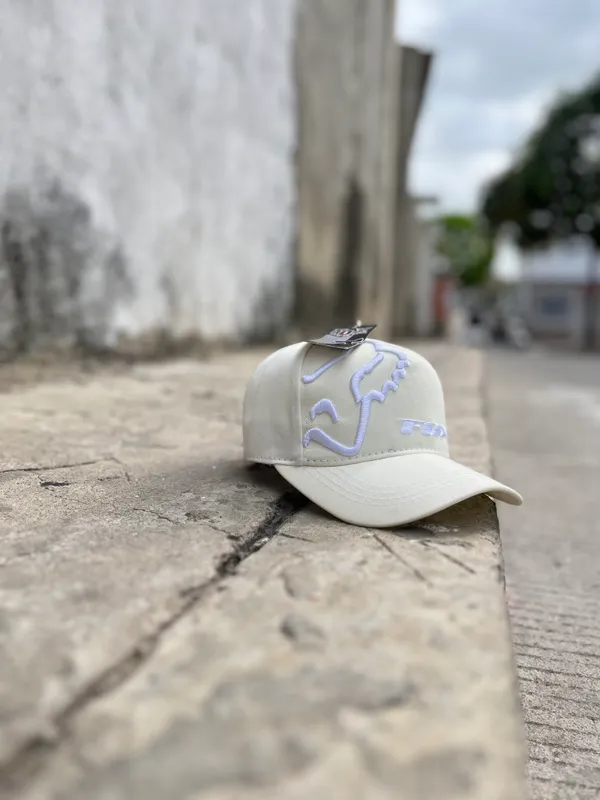 Gorra · Blanco hueso, Multimarca