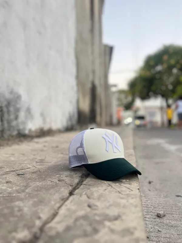 Gorra · NY blanco, Camioneras