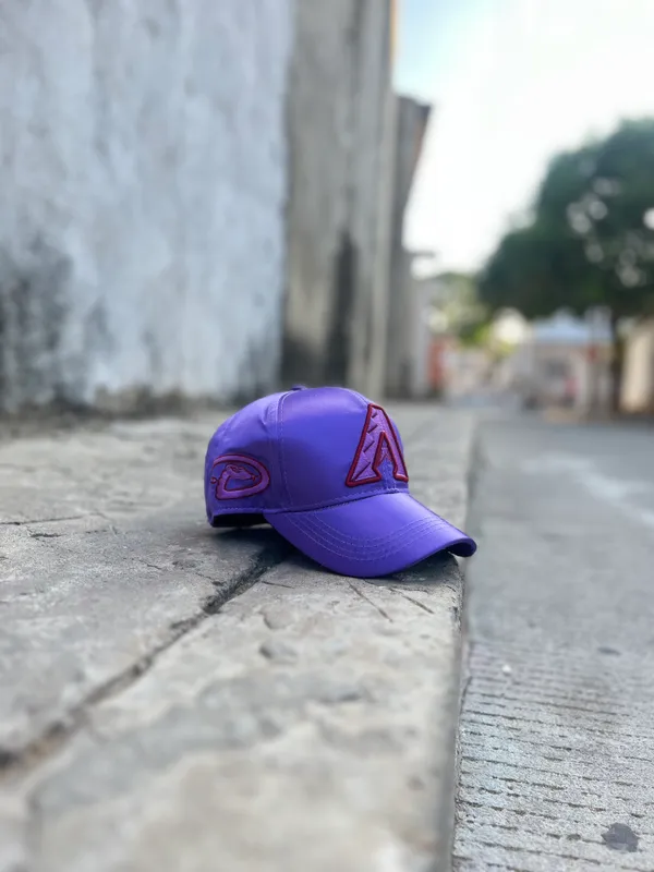 Gorra · Arizona, Multimarca, Violeta
