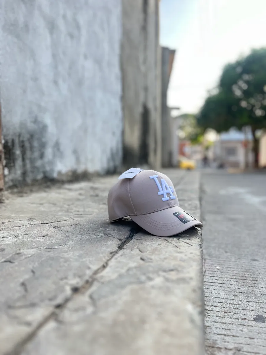 Gorra · LA