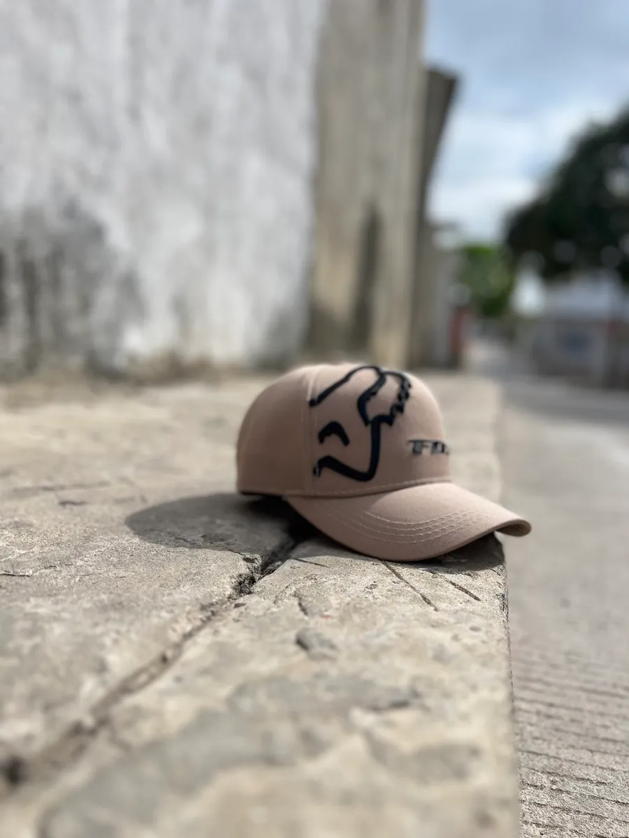 Gorra · Beige